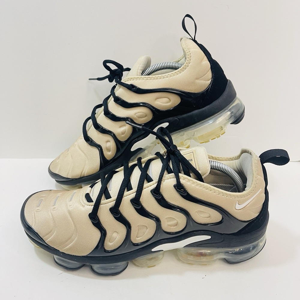 Nike Air VaporMax Plus Rattan Beige Black DX3720-200 Men's Athletic Sneaker 10.5